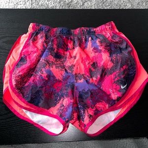 Nike running shorts, used in good condition! Size M